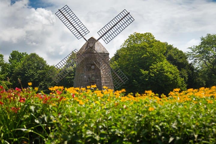 Hamptons Landmark