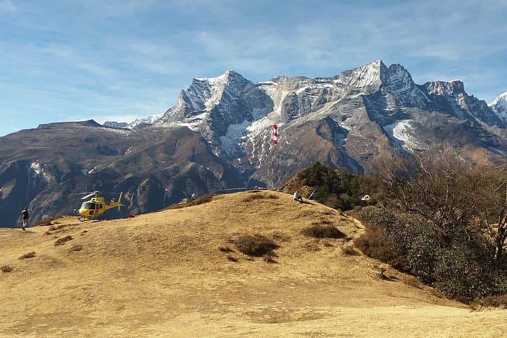 Landing at Syanboche, Hotel Everest View