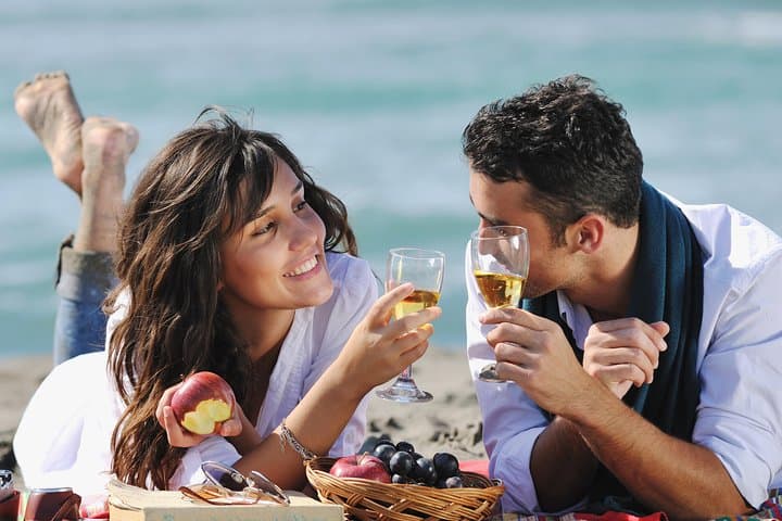Hamptons Beach Picnic with Private Helicopter from Manhattan