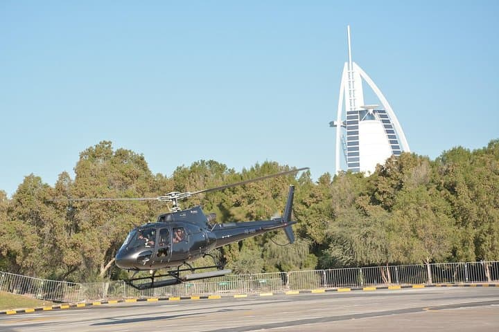 Dubai Helicopter Experience with Sightseeing Options