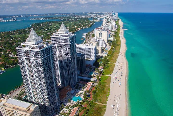 Miami Helicopter Experience with Transportation and champagne