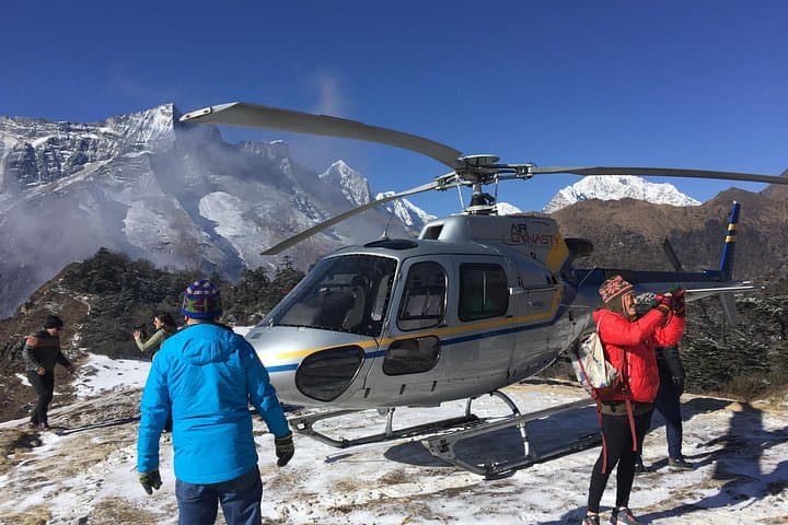 Heli landed in Hotel Everest View
