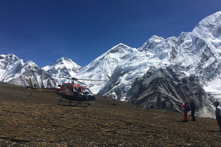 Private Landing at Everest Base Camp Kalapathar by Helicopter