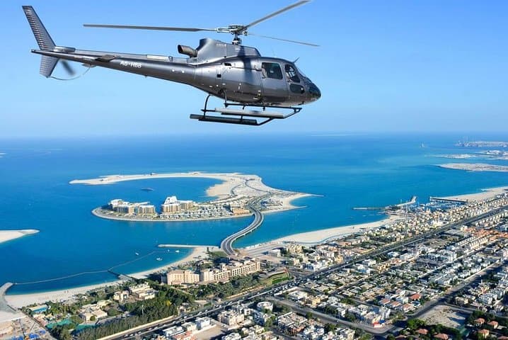 Dubai Helicopter Small-Group Sightseeing Flight with Pickup