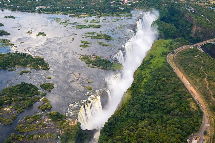Helicopter Scenic Flight over Victoria Falls 24-25 Minutes Game