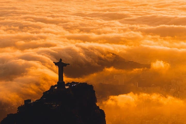 Rio de Janeiro: 35 Min Helicopter Tour Christ the Redeemer
