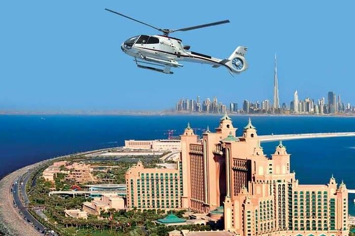Dubai Helicopter Small-Group Sightseeing Flight with Pickup