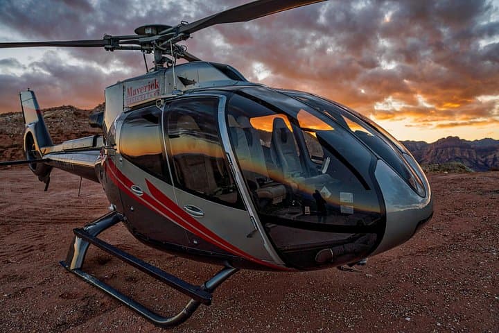 Sunset Red Rock Canyon Helicopter Tour and Champagne Toast