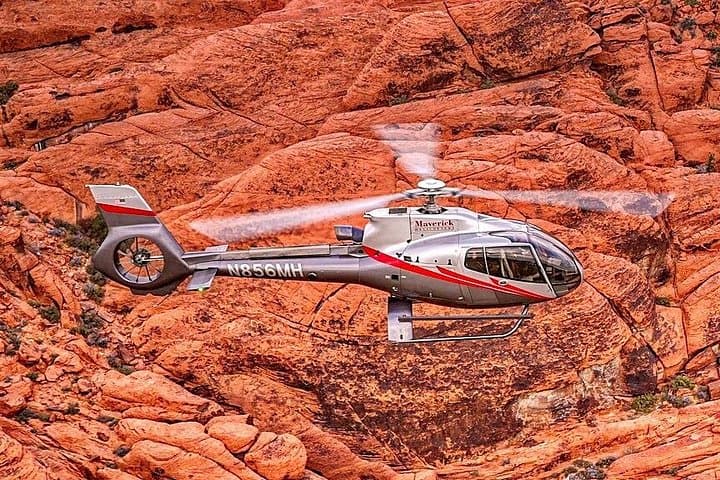 Sunset Red Rock Canyon Helicopter Tour and Champagne Toast