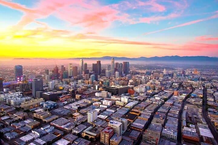 Private Helicopter Tour of Hollywood Sign, Beaches and More