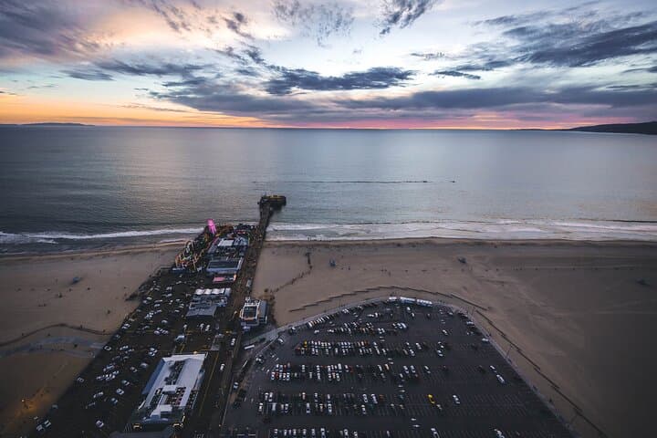 Private Helicopter Tour of Hollywood Sign, Beaches and More