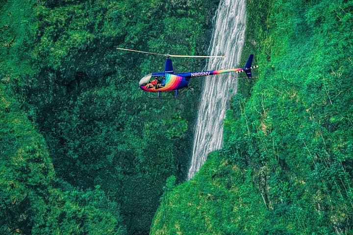 Oahu: 60 Min Royal Crown Helicopter Tour - Doors Off or On