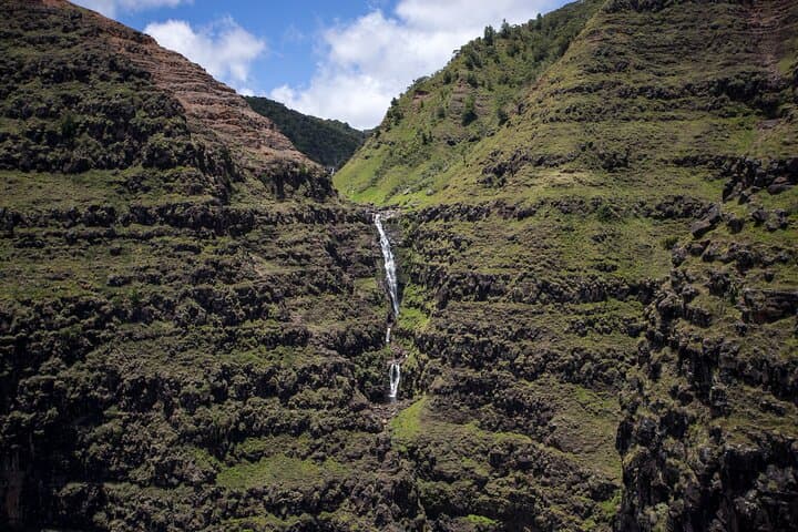 Kauai Deluxe Waterfall Safari: Helicopter Tour