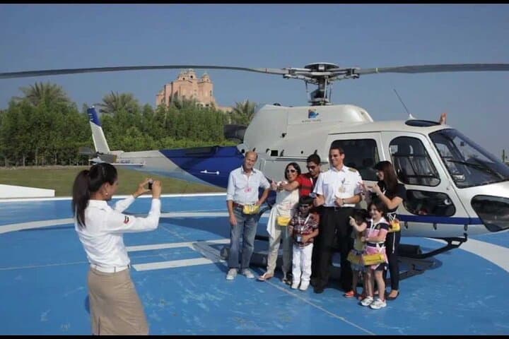 Dubai Helicopter 12-Minute Scenic Flight with Transfer Option