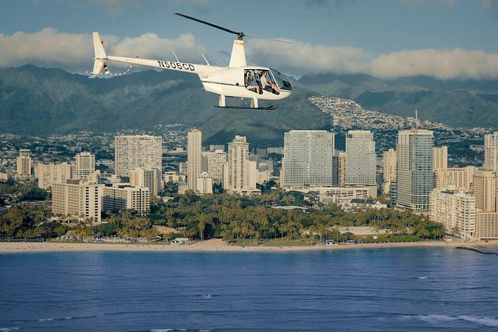 Private 60 Minutes Helicopter Tour in Honolulu