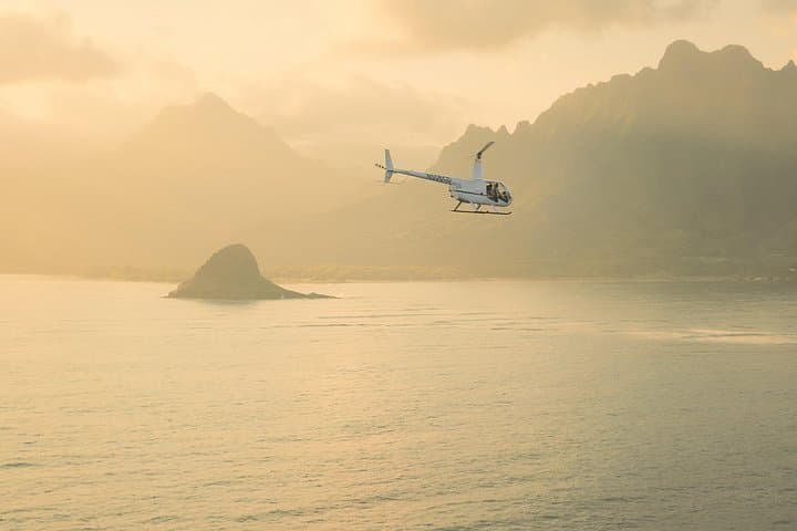 Private 60 Minutes Helicopter Tour in Honolulu