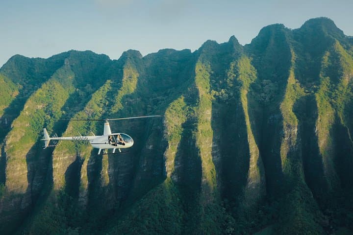 Private 60 Minutes Helicopter Tour in Honolulu