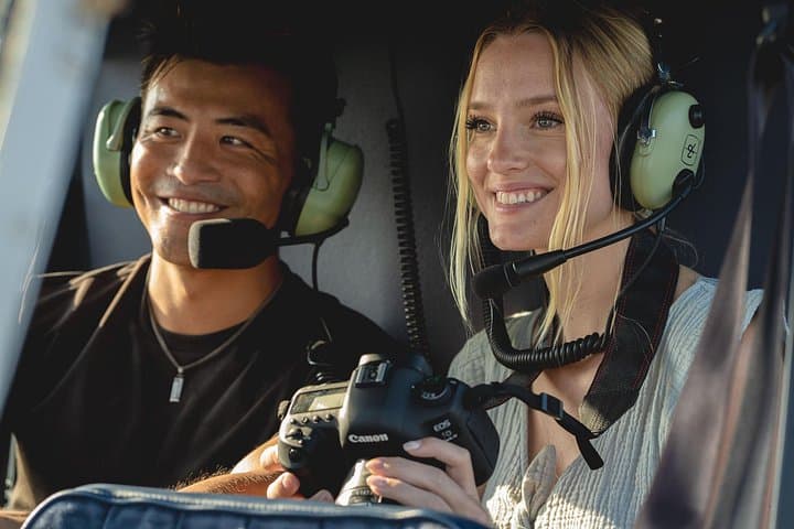 Private 60 Minutes Helicopter Tour in Honolulu