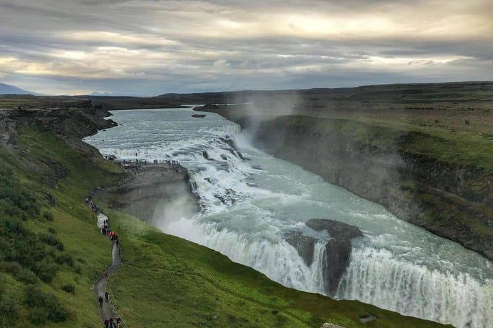 Landmarks from Above: Helicopter tour with 3 Landings
