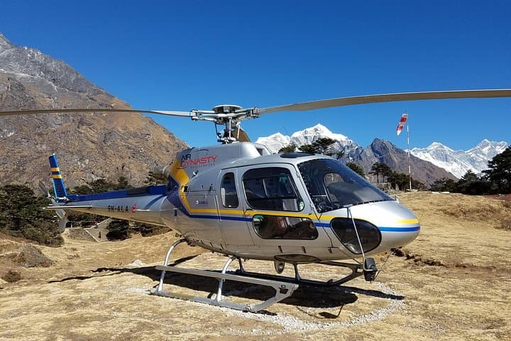 Everest Base Camp Landing by Helicopter at kalapathar View Point