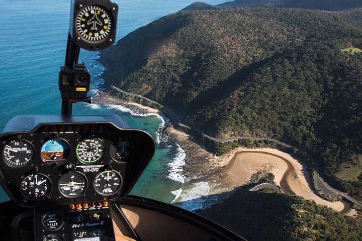 Private VIP Helicopter Ride from Melbourne to the 12 Apostles & Great Ocean Road