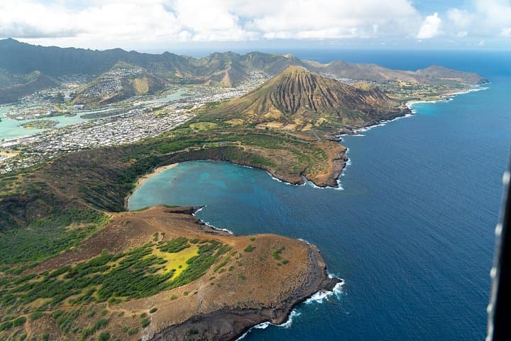 60 Minutes Shared Helicopter Tour in Honolulu