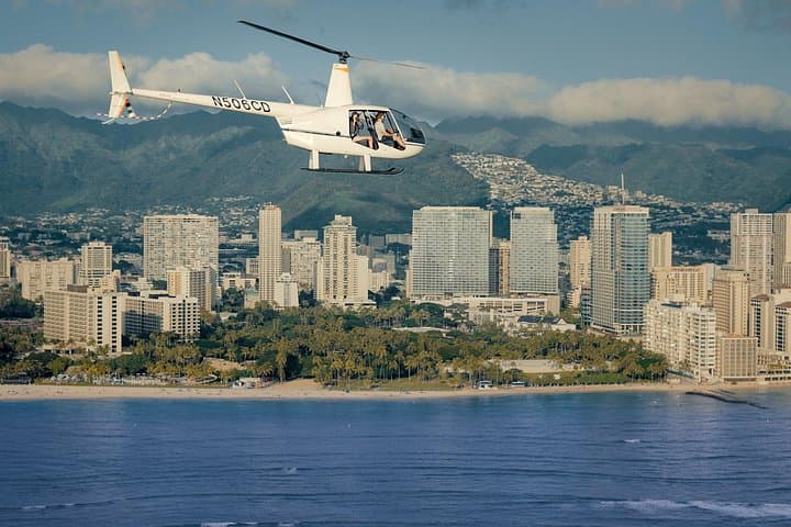 18 Minutes Shared Helicopter Tour in Honolulu