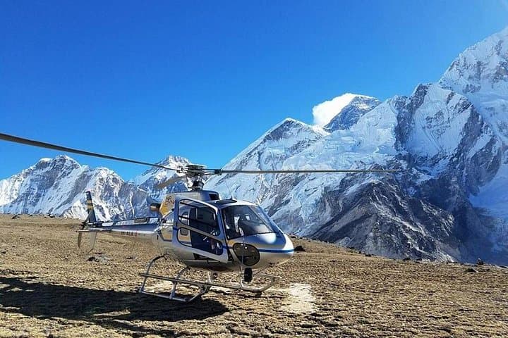 Everest Base Camp Landing by Helicopter at kalapathar View Point