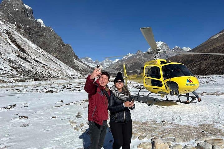 Everest Scenic Helicopter Flight With Multiple Landing