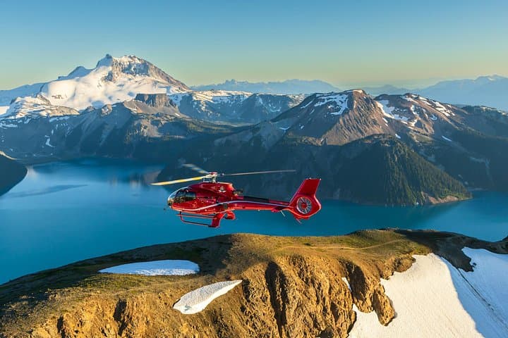 Garibaldi Lake in all its glory