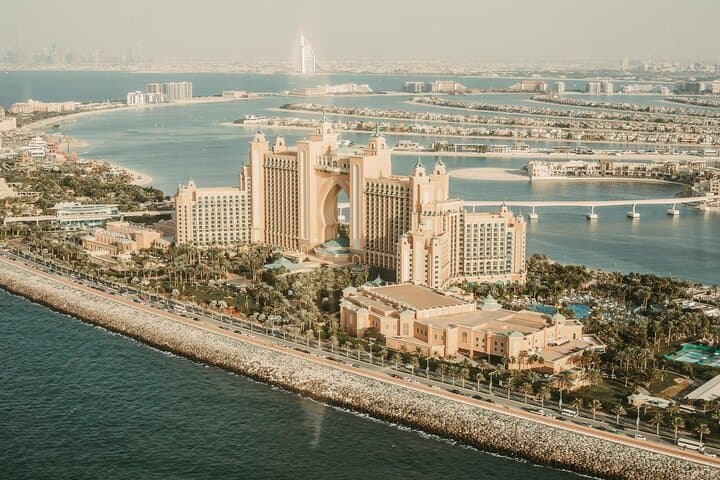 25 Minute Helicopter Ride in Dubai with optional Transfers