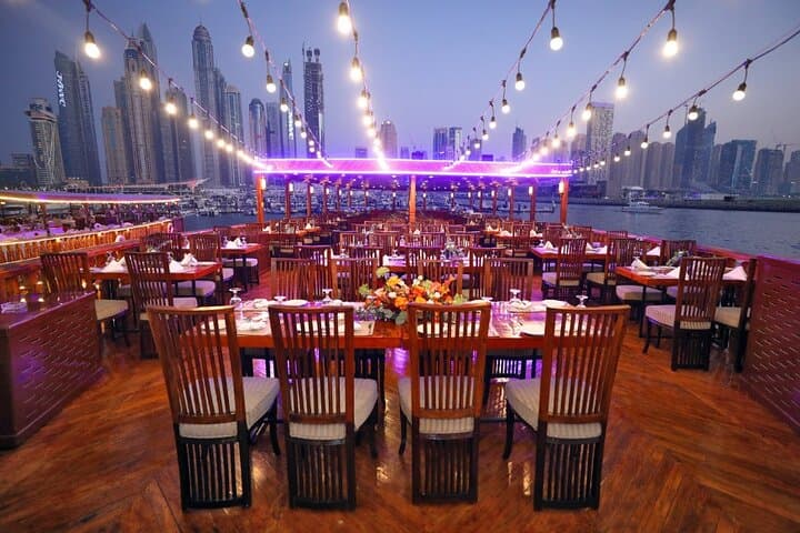2 Hours Dhow Dinner Cruise with Helicopter Ride in Dubai