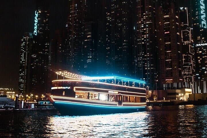2 Hours Dhow Dinner Cruise with Helicopter Ride in Dubai
