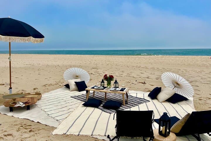 Hamptons Beach Picnic with Private Helicopter from Manhattan