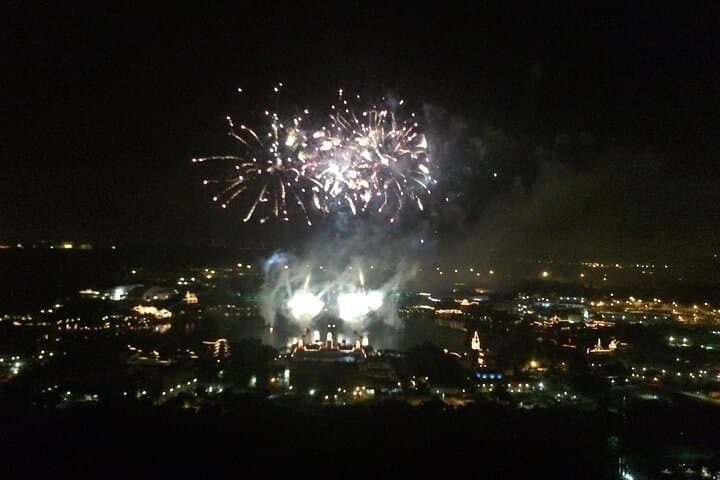 Private Helicopter 77 Miles Fireworks Tour over all Theme Parks