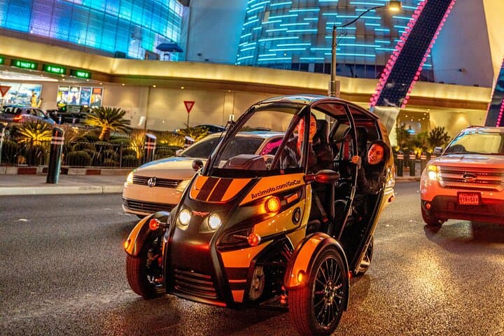 Enjoy Las Vegas in a Talking Car