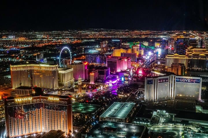 Las Vegas Strip Highlights by Helicopter at Night
