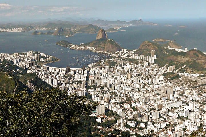 helicopter tour view of sugar loaf