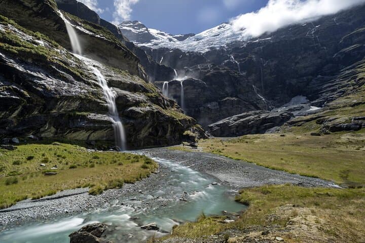 Earnslaw Burn basin