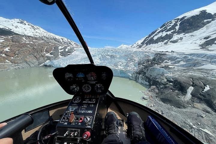 The Sea to Sky Helicopter Sightseeing Tour
