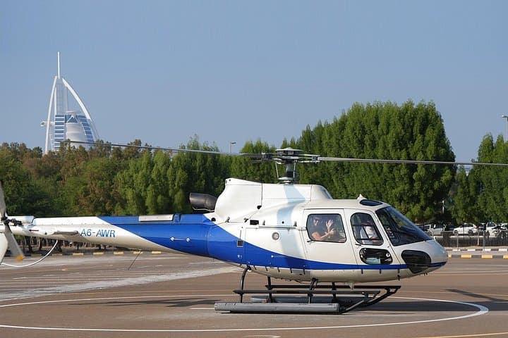 12 minute Helicopter Tour of Dubai with Private Two Way Transfer