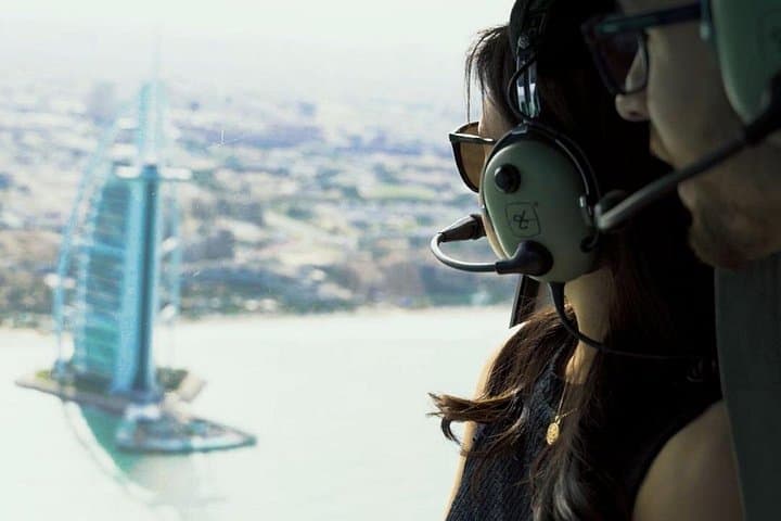 12 minute Helicopter Tour of Dubai with Private Two Way Transfer