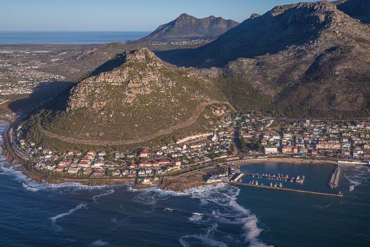 Cape Town: 25min Helicopter Flight with Complimentary Boat Cruise
