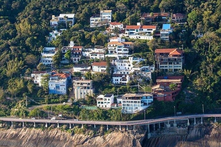 Private 30 min Helicopter Tour in Rio de Janeiro for 3 people