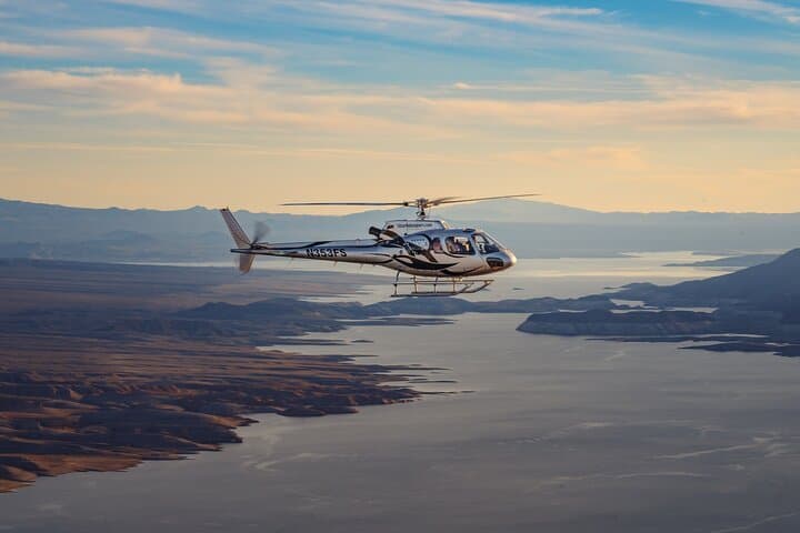 Spectacular panoramic views of Lake Mead National Park