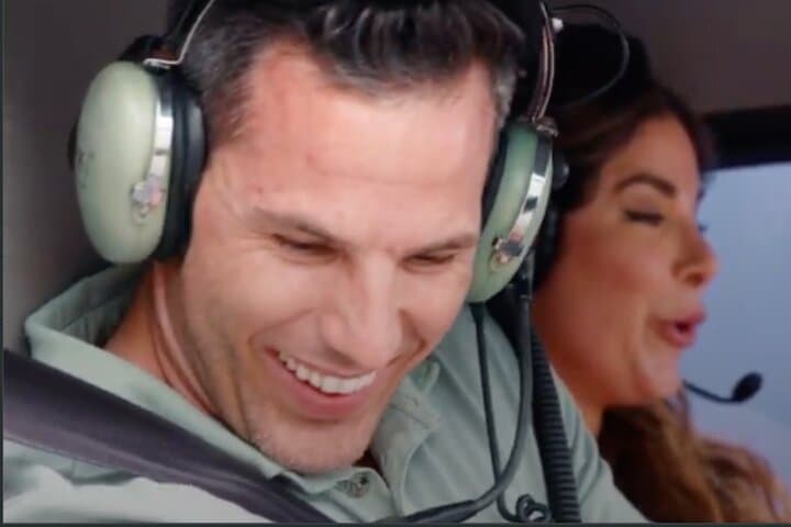 Day Flight 48 Miles Helicopter Tour over Theme Parks & Downtown