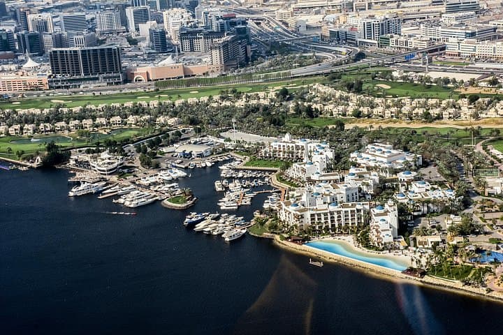 Exclusive 1 Hour Helicopter Flight Over Dubai up to 6 persons