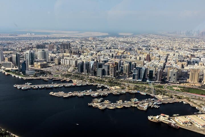 Exclusive 1 Hour Helicopter Flight Over Dubai up to 6 persons