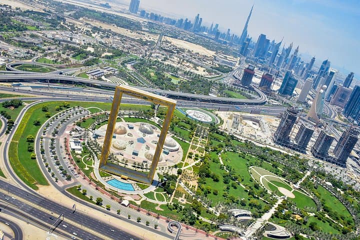 Exclusive 1 Hour Helicopter Flight Over Dubai up to 6 persons