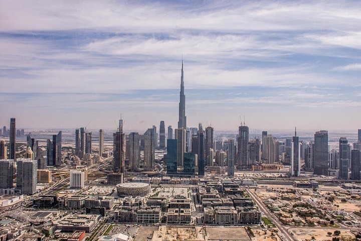 Exclusive 1 Hour Helicopter Flight Over Dubai up to 6 persons